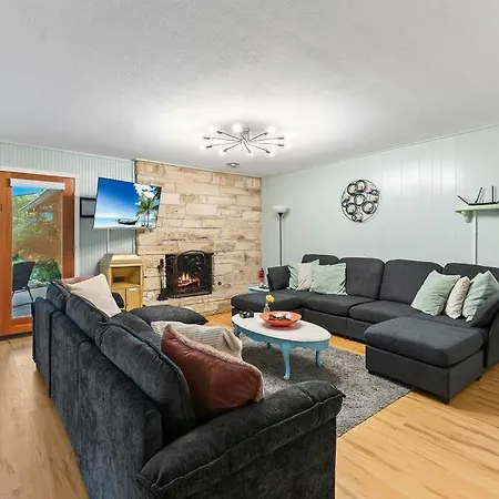 Very Cozy Home On A Creek - Sleeps 8